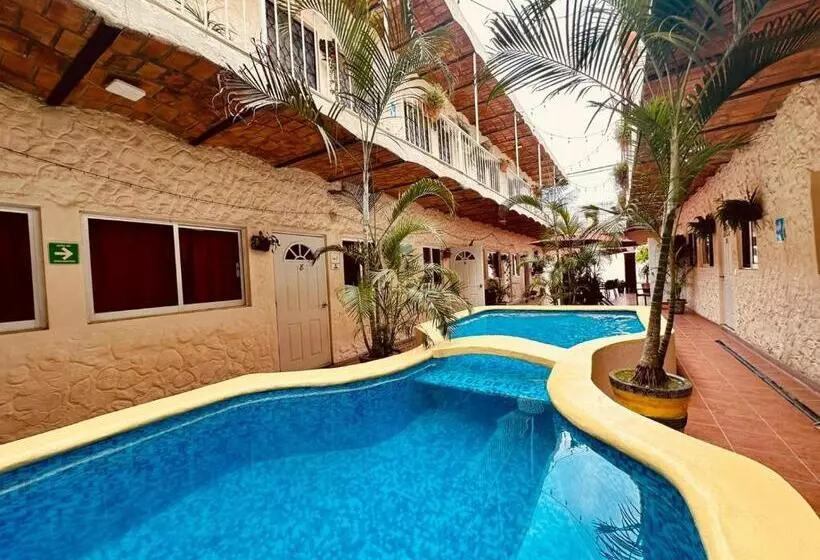 ホテル Bungalows Las Glorias