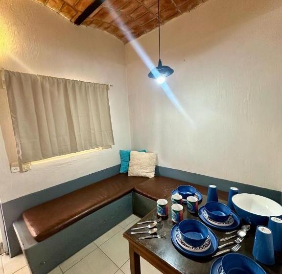 Отель Bungalows Las Glorias