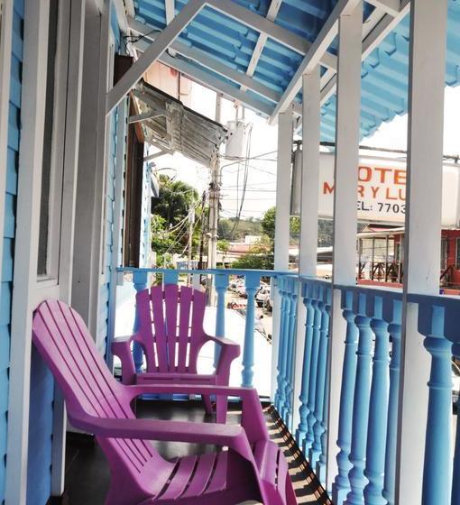 فندق Downtown By The Sea Inn Quepos