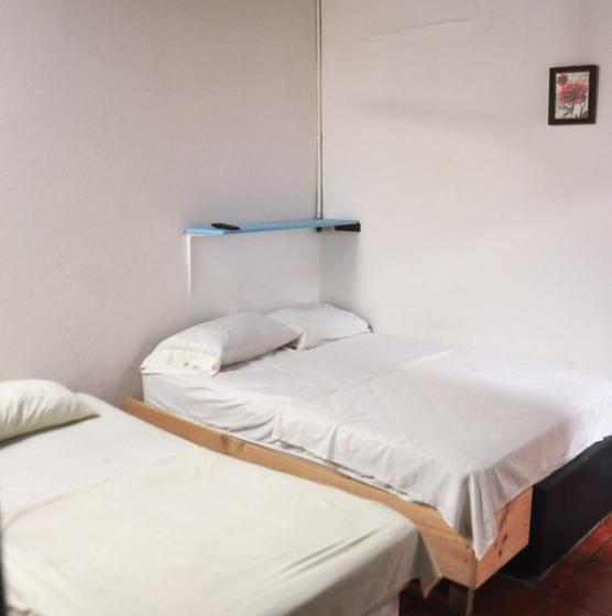 فندق Downtown By The Sea Inn Quepos