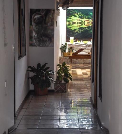 فندق Downtown By The Sea Inn Quepos