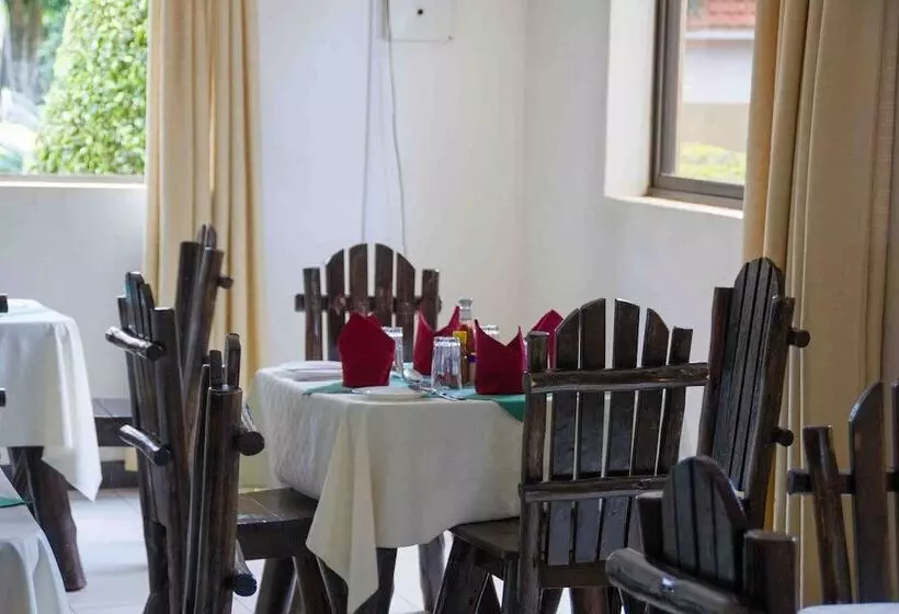 Hotel The Dove S Nest