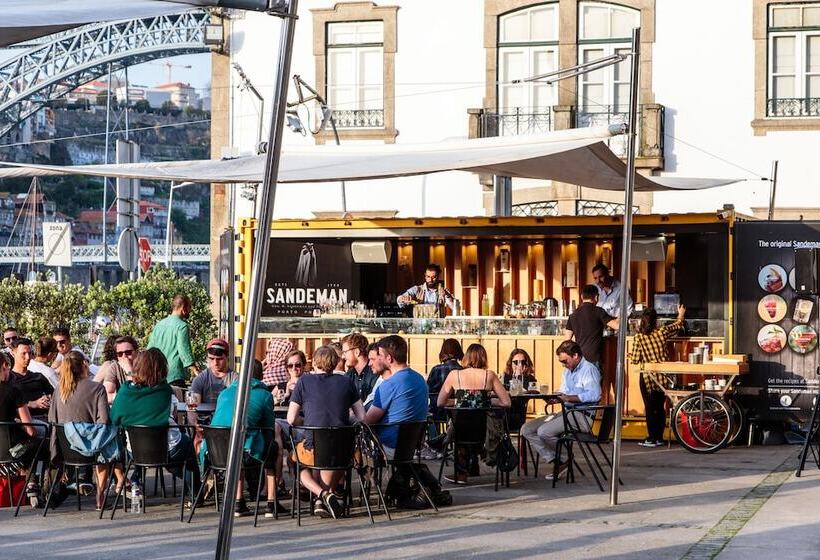 هاستل The House Of Sandeman