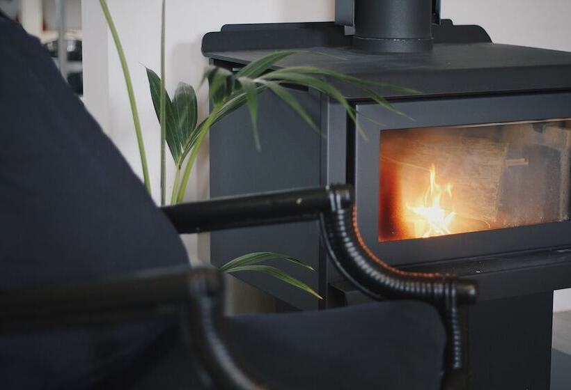 הוסטל Hugo & Carter S Backpackers & Motel