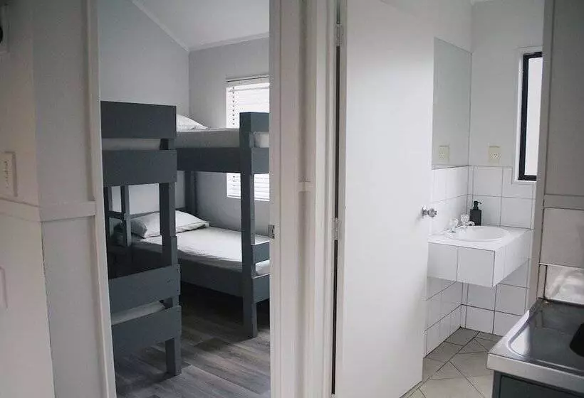 Retkeilymaja Hugo & Carter S Backpackers & Motel