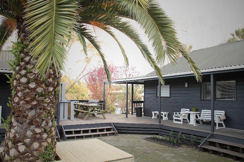 הוסטל Hugo & Carter S Backpackers & Motel