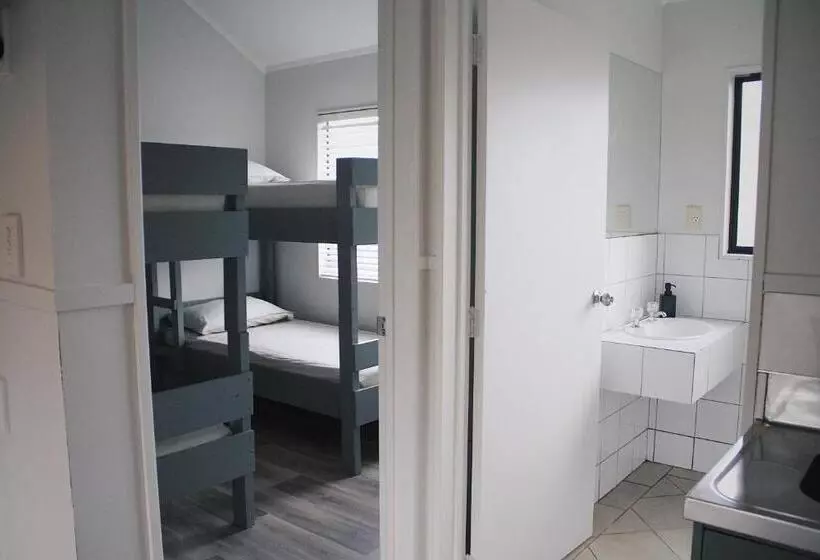 Retkeilymaja Hugo & Carter S Backpackers & Motel