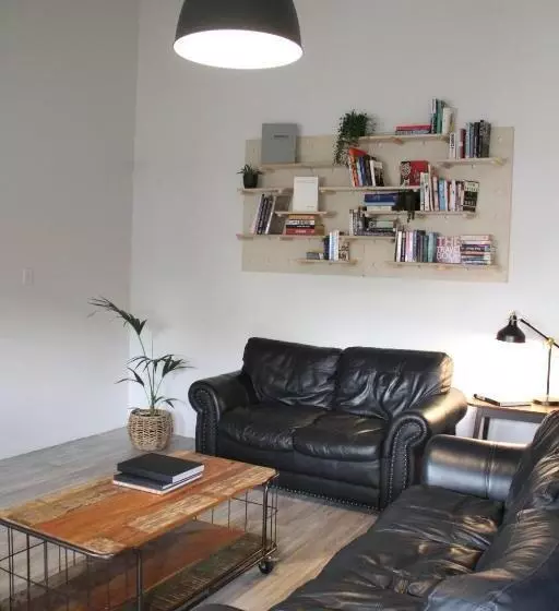 Retkeilymaja Hugo & Carter S Backpackers & Motel