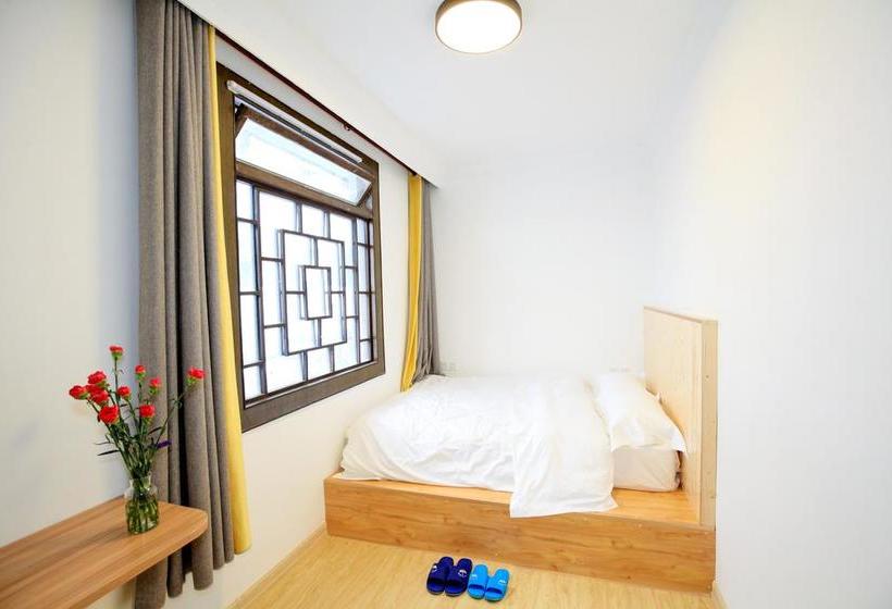 Global Village River View Hostel