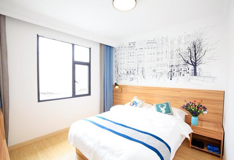 Global Village River View Hostel