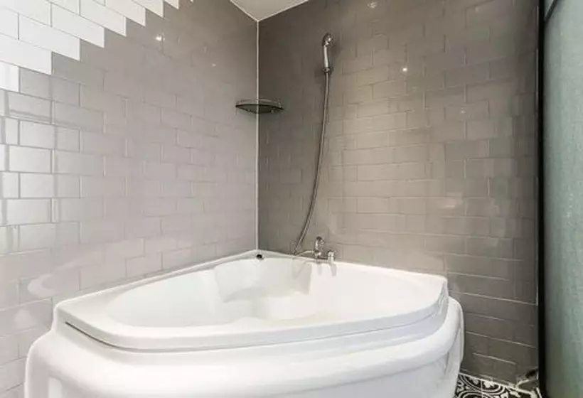 Hotel Cube