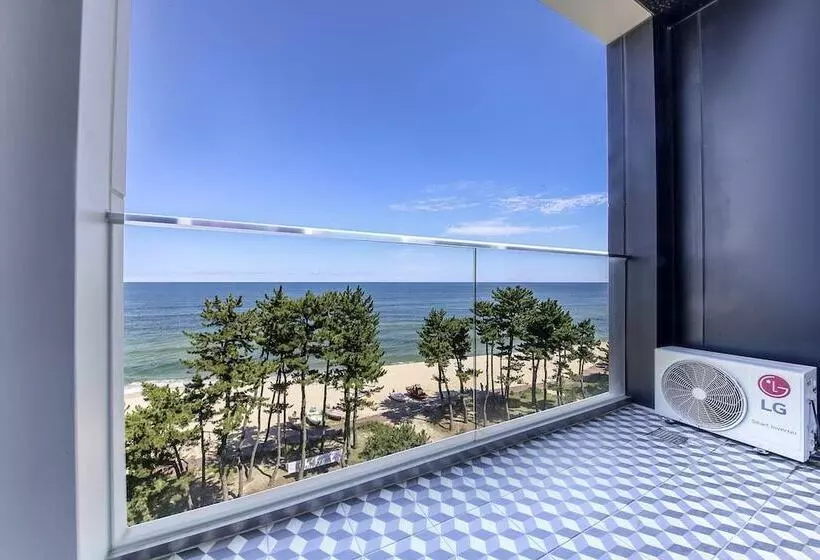 Hotel Cube
