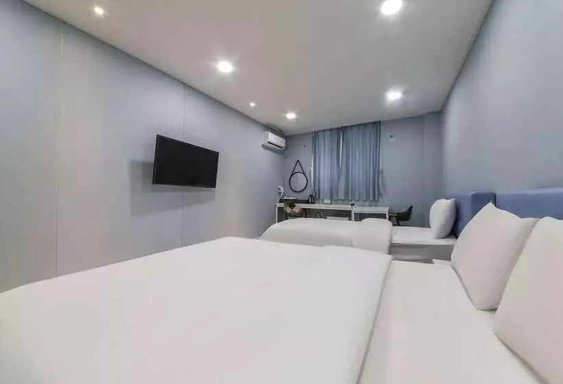 Hotel Cube