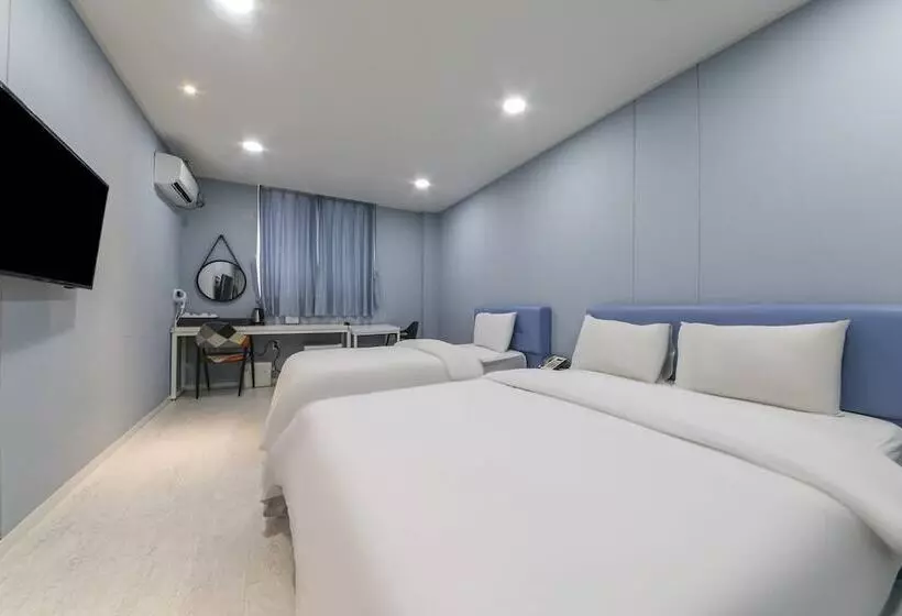 Hotel Cube