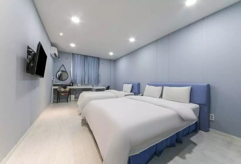 Hotel Cube