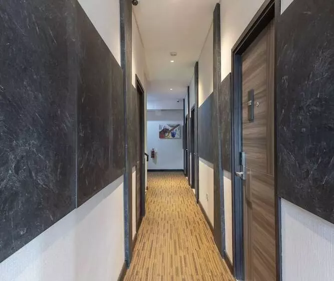 Hotel Front One Boutique Karawang