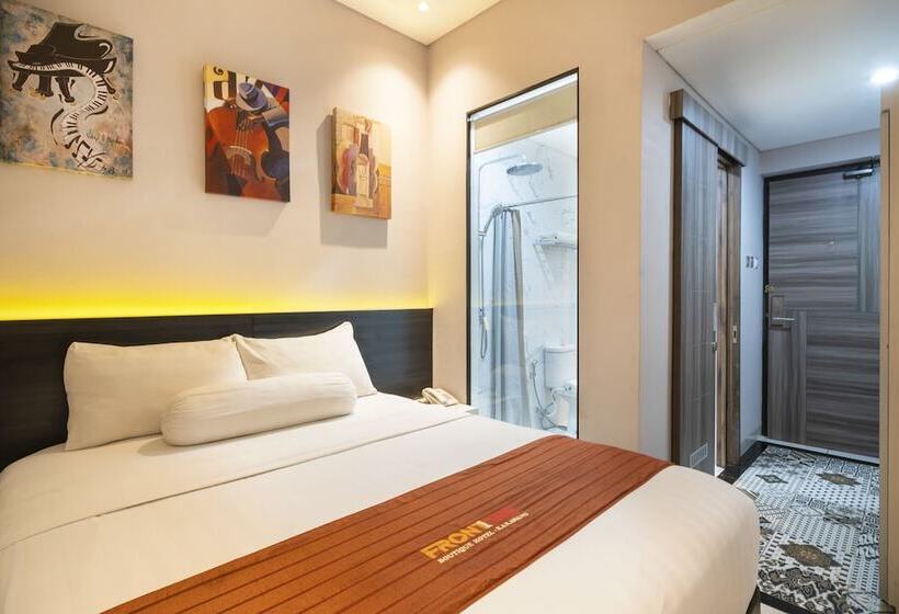 فندق Front One Boutique Karawang