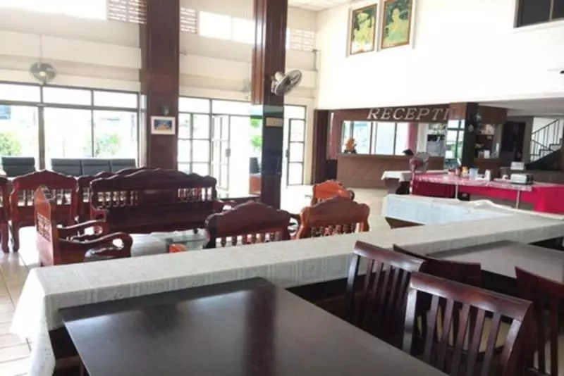 ホテル Lukmuang 2