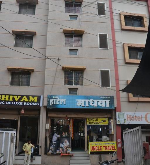 בית מלון כפרי Madhava