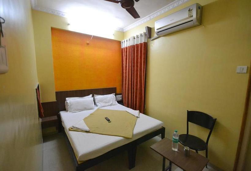 בית מלון כפרי Madhava