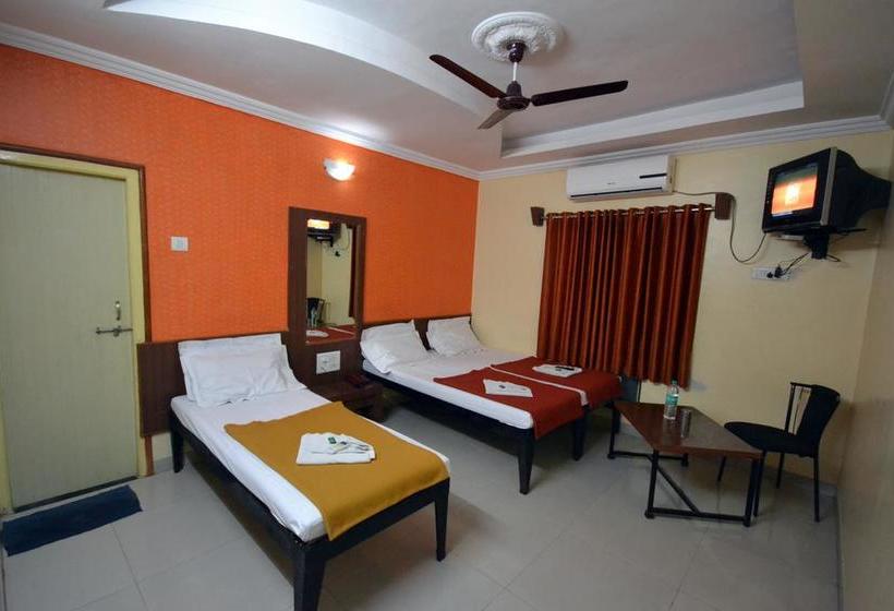 בית מלון כפרי Madhava