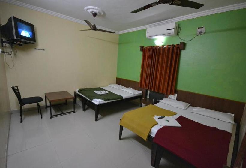 בית מלון כפרי Madhava