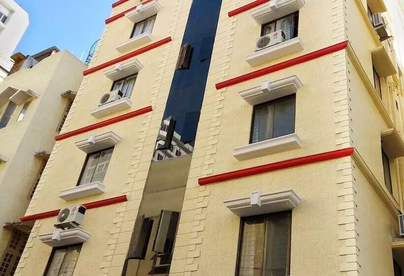 هتل Ruma Near Nampally Railway Station