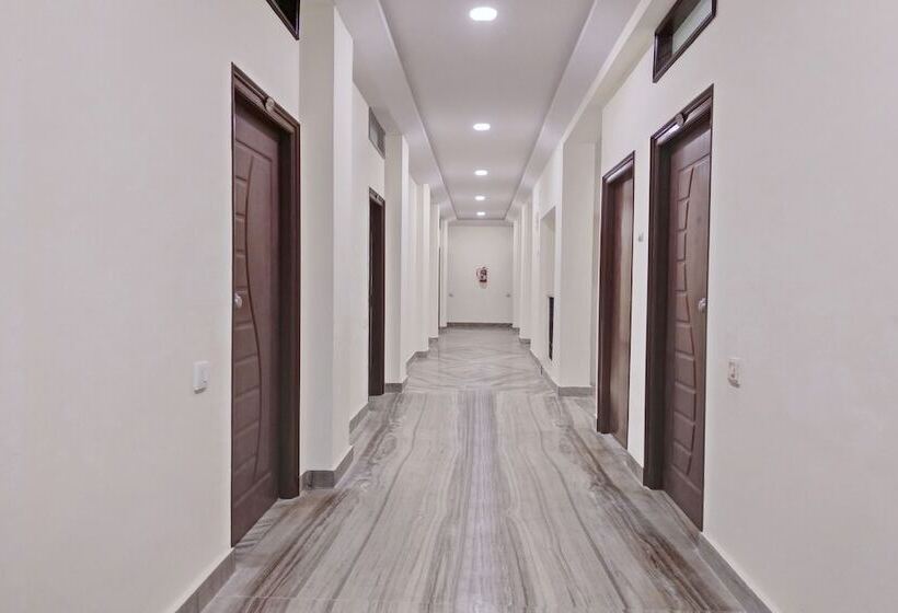 فندق Ruma Near Nampally Railway Station