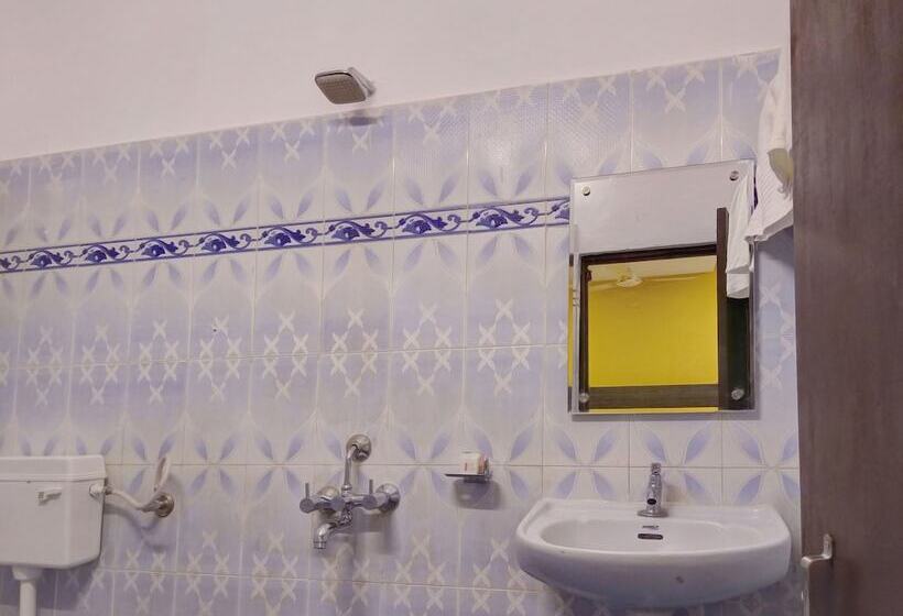 فندق Ruma Near Nampally Railway Station