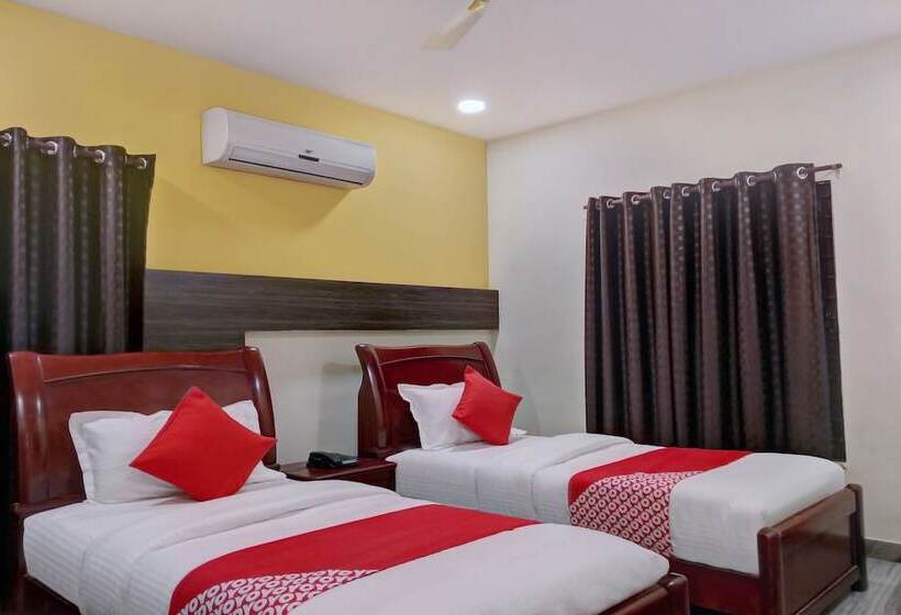 فندق Ruma Near Nampally Railway Station