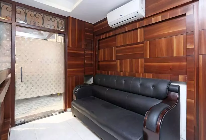 Oyo 10263 Hotel Grand Nishat
