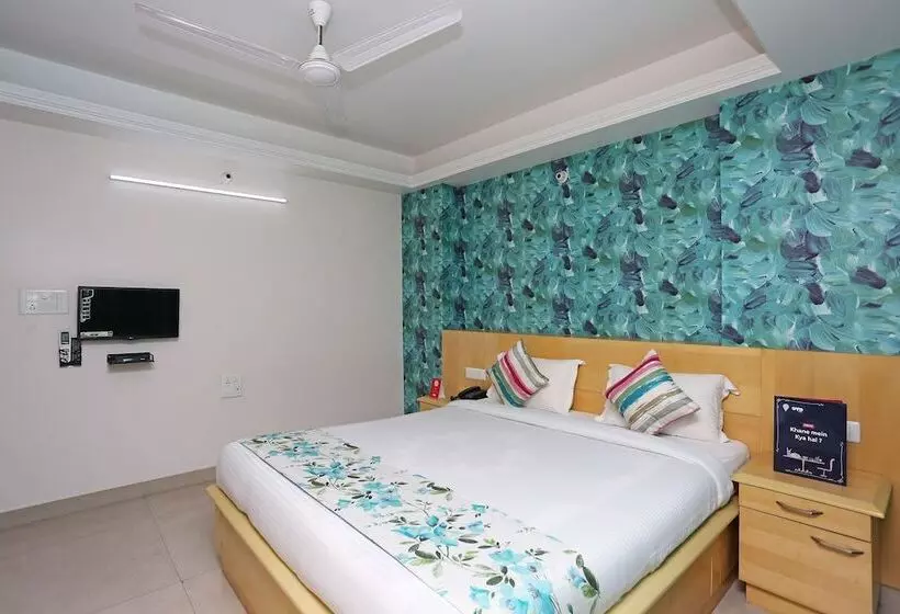 Oyo 10263 Hotel Grand Nishat