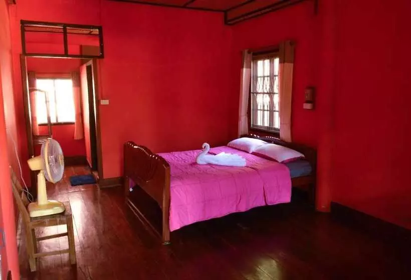 リゾートホテル Crossroads House