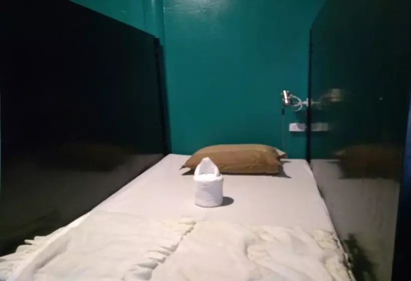 リゾートホテル Crossroads House