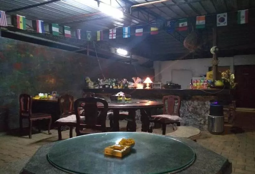 リゾートホテル Crossroads House