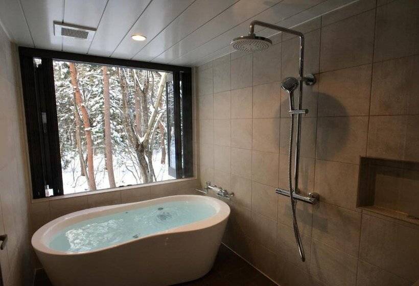 הוסטל Pension Tomato