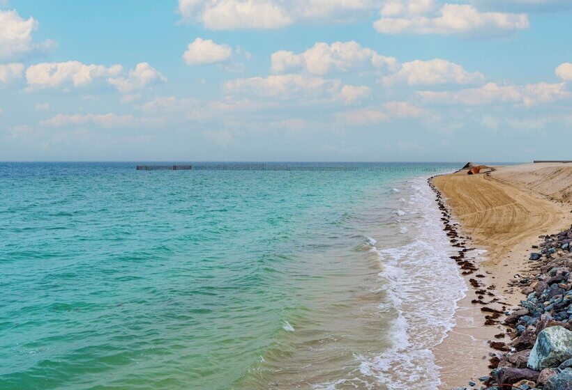 Beach Bay Hotel Mirfa