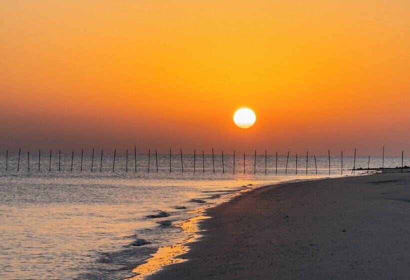 Beach Bay Hotel Mirfa