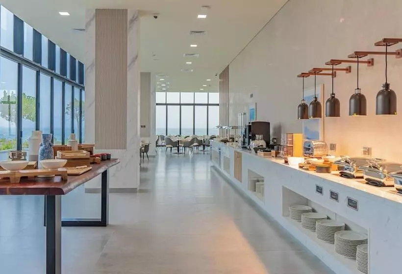 Beach Bay Hotel Mirfa