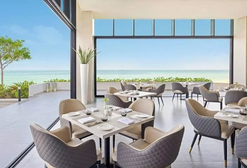 Beach Bay Hotel Mirfa