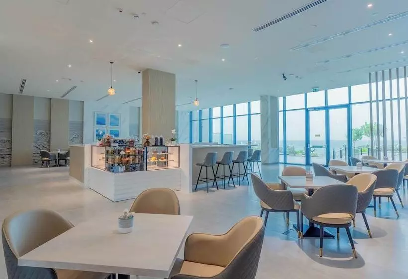 Beach Bay Hotel Mirfa