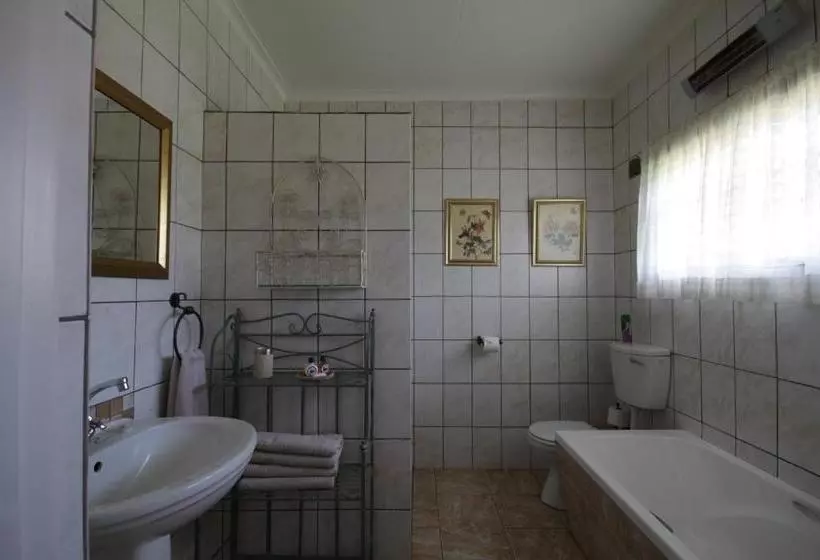 Aamiaismajoitus (B&B) Farmhouse Lodge