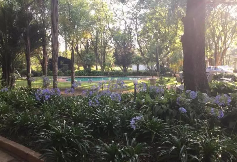 Aamiaismajoitus (B&B) Farmhouse Lodge