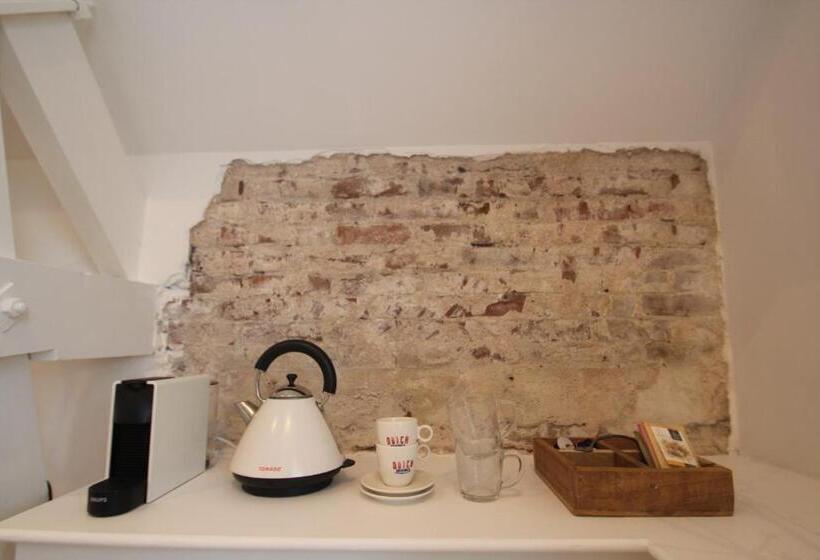 민박 Het Spoorhuis Uithoorn