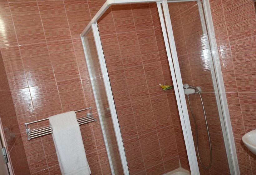 هتل Freeman Hôtel