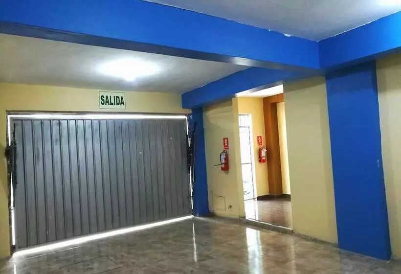 ホテル Hospedaje Central Piura