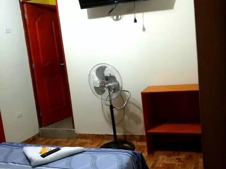 ホテル Hospedaje Central Piura