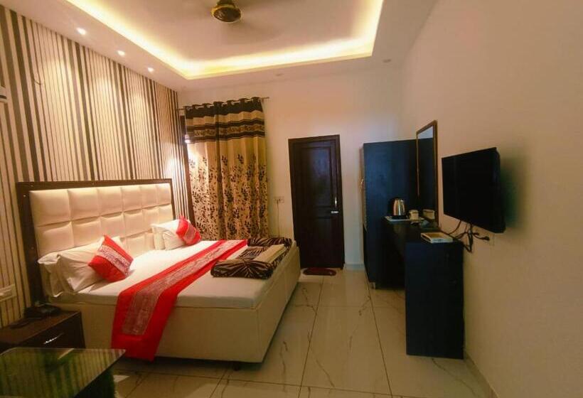 בית מלון כפרי Jai Surya