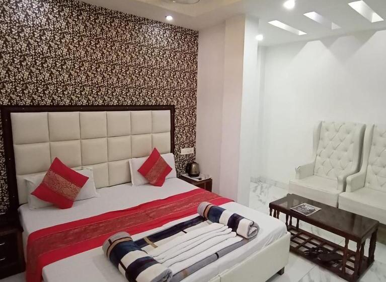 בית מלון כפרי Jai Surya