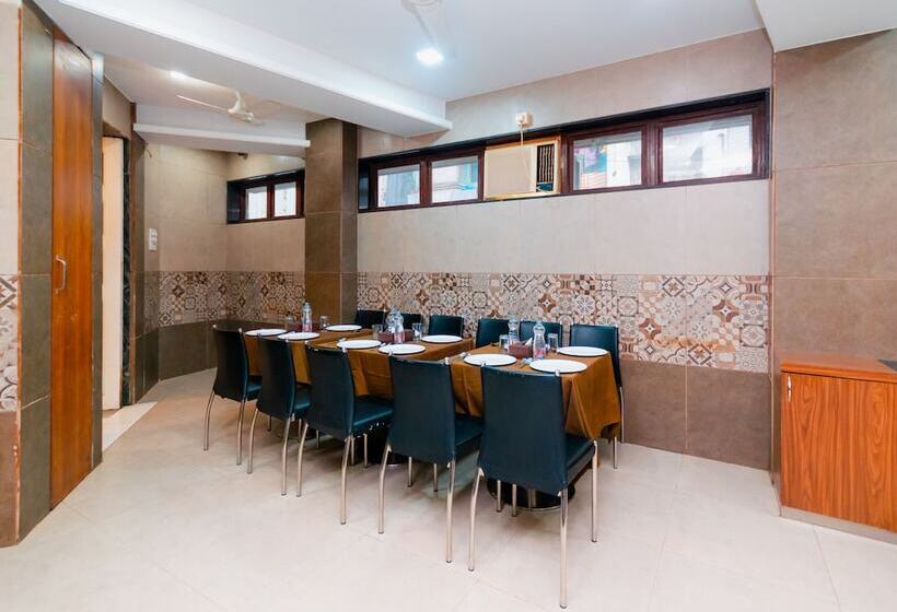 Hotel Treebo Laaiba Residency